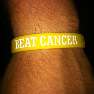 Beat Cancer Wristband Gold & White